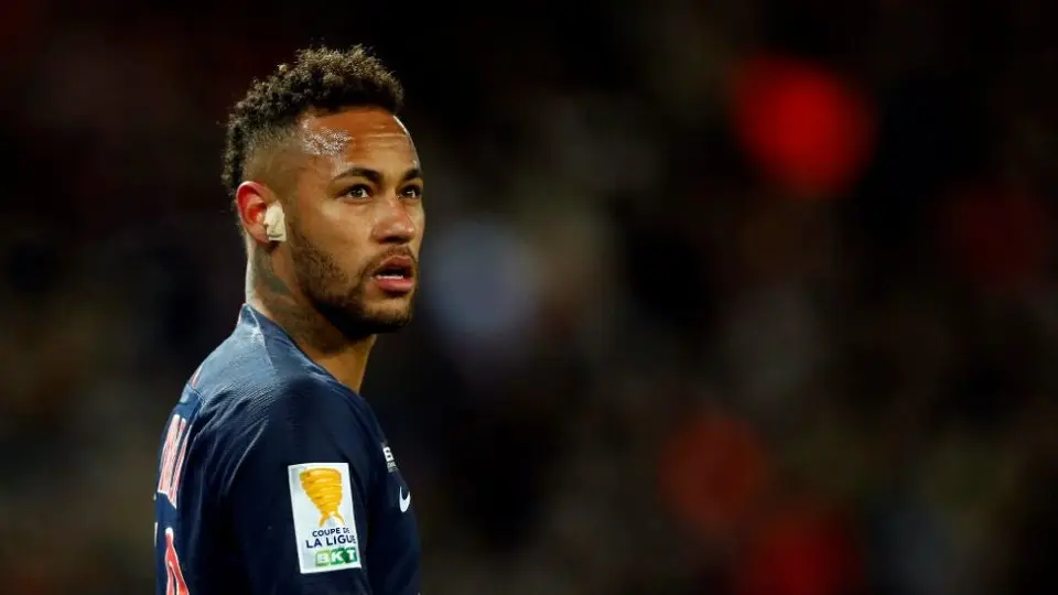 Padre de Neymar desmiente intensiones de su hijo de regresar al Barça
