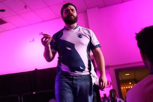 Hungrybox se corona en Pound 2019 y le lanzan un cangrejo