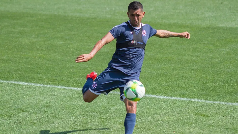 Elías Hernández se reintegra de lleno a los entrenamientos con Cruz Azul