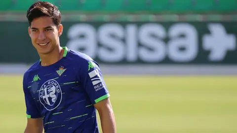 La Liga calificó a Diego Lainez como una estrella