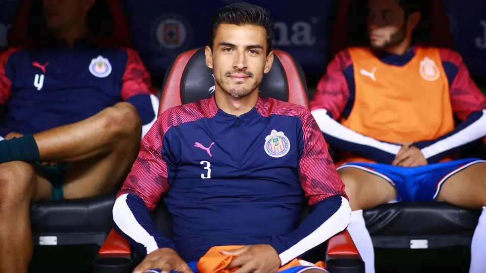 Oswaldo Alanís, a la banca de último momento ante Cruz Azul