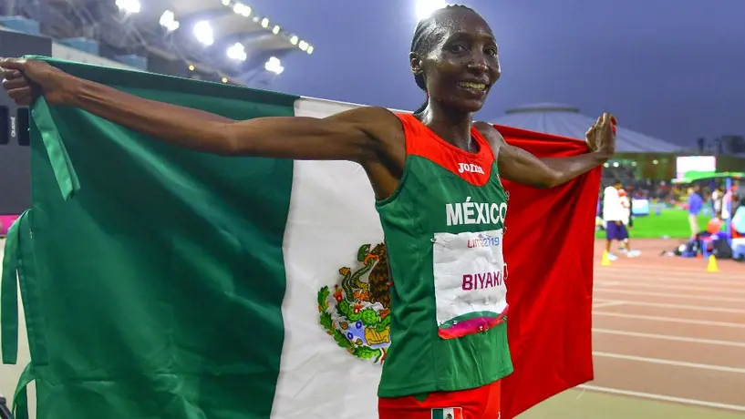 Risper Biyaki se colgó la Plata en los 10 mil metros femenil