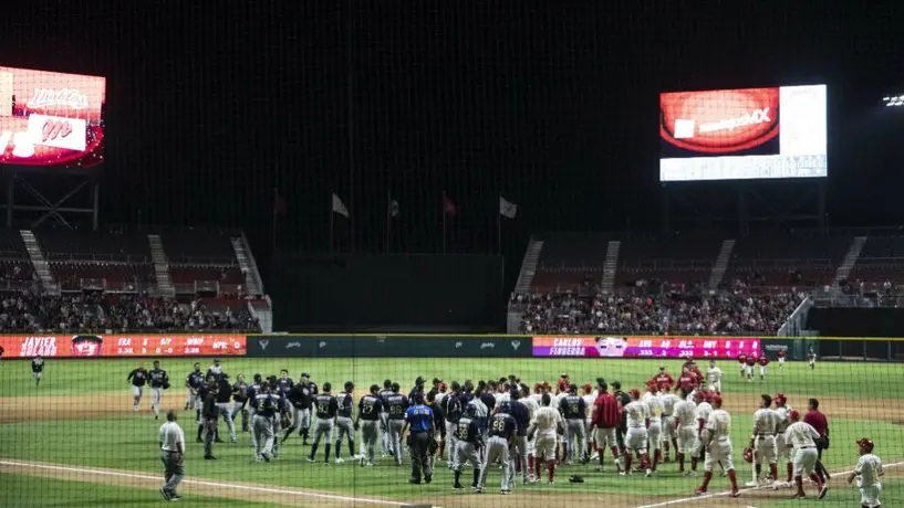 Jugadores de Tigres y Diablos Rojos protagonizaron conato de pelea