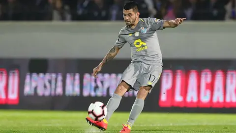 Cláusula de Tecatito no aumentaría tras renovación con el Porto