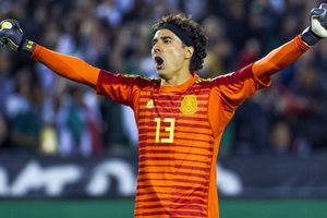 Memo Ochoa celebró su cumpleaños 34 a ritmo de Maluma