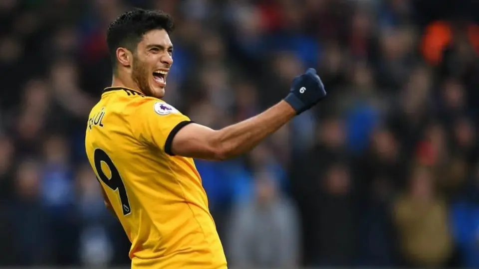 Wolves podría ejercer opción de compra por Raúl Jiménez