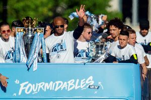City 'trollea' a sus jugadores con supuesta caída del trofeo de la Premier