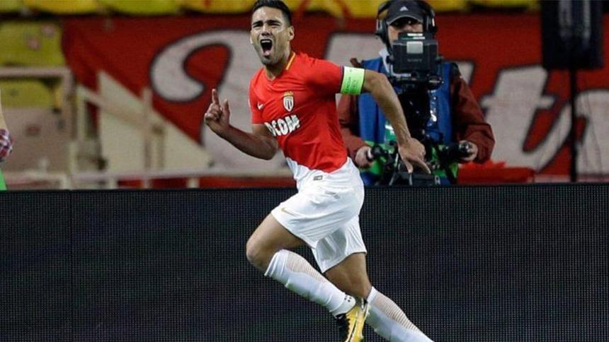 Falcao estaría en la mira del Valencia y Atlético de Madrid | RÉCORD