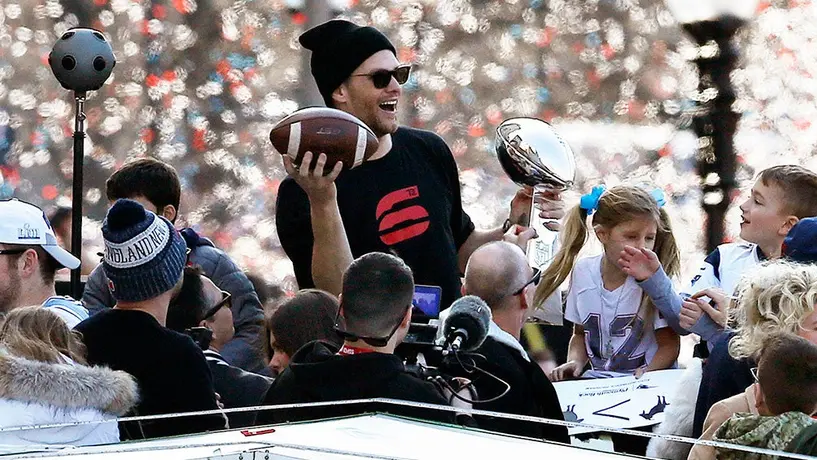Patriots festeja título con desfile frente a un millón de fans
