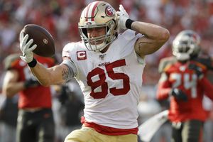 San Francisco derrotó a Tampa Bay en el regreso de Jimmy Garoppolo