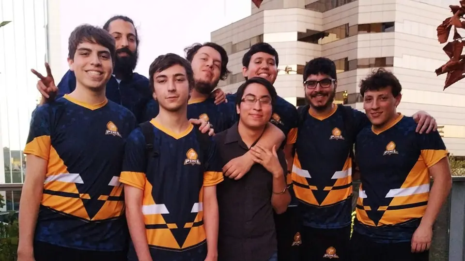 Pixel Esports Club amarra playoffs con victoria sobre Isurus Gaming