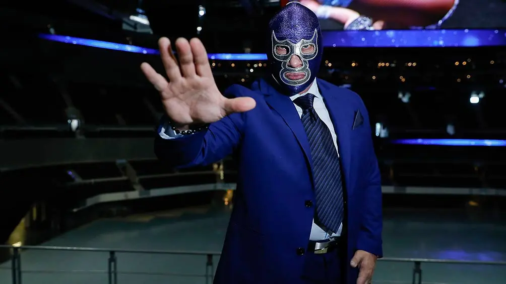 Blue Demon Jr. posa en la Arena Ciudad de México | RÉCORD