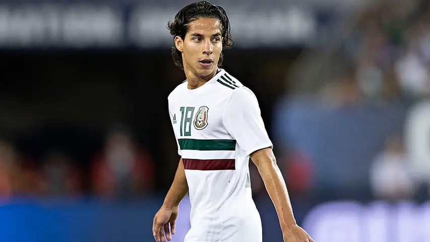 Diego Lainez en un juego con la Selección Mexicana | IMAGO7