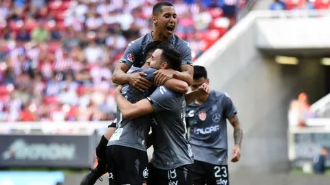 Necaxa derrotó a Chivas y puso fin a su invicto en casa