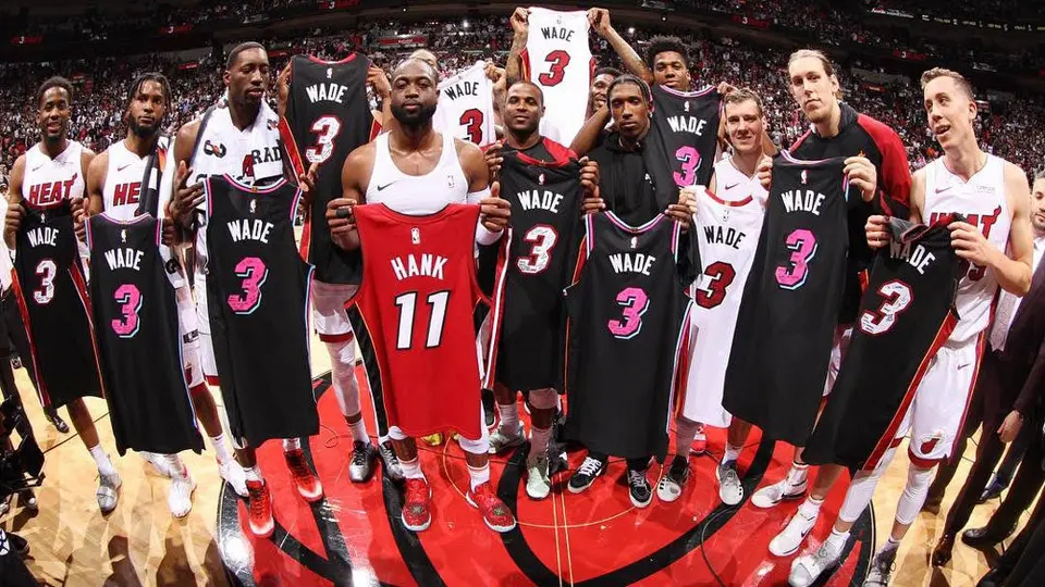 Dwyane Wade se despide del Heat de Miami como leyenda