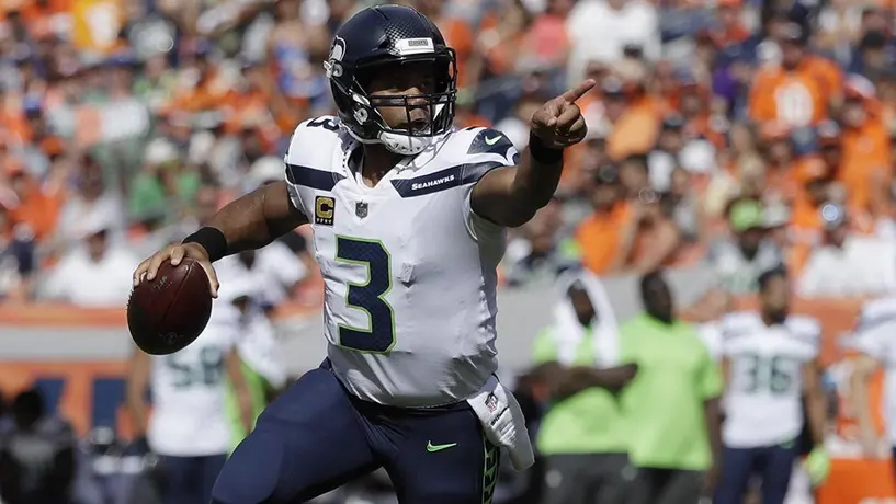 Russell Wilson consigue extensión con Seattle por 140 mdd