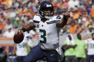 Russell Wilson consigue extensión con Seattle por 140 mdd