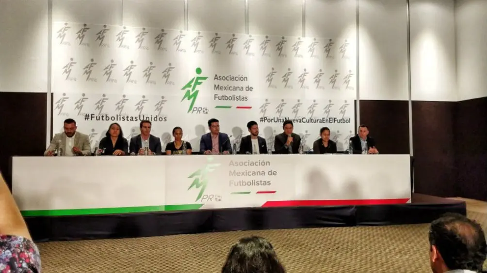 Miembros en la AMFPro en conferencia de prensa | TWITTER @AMFPROMX