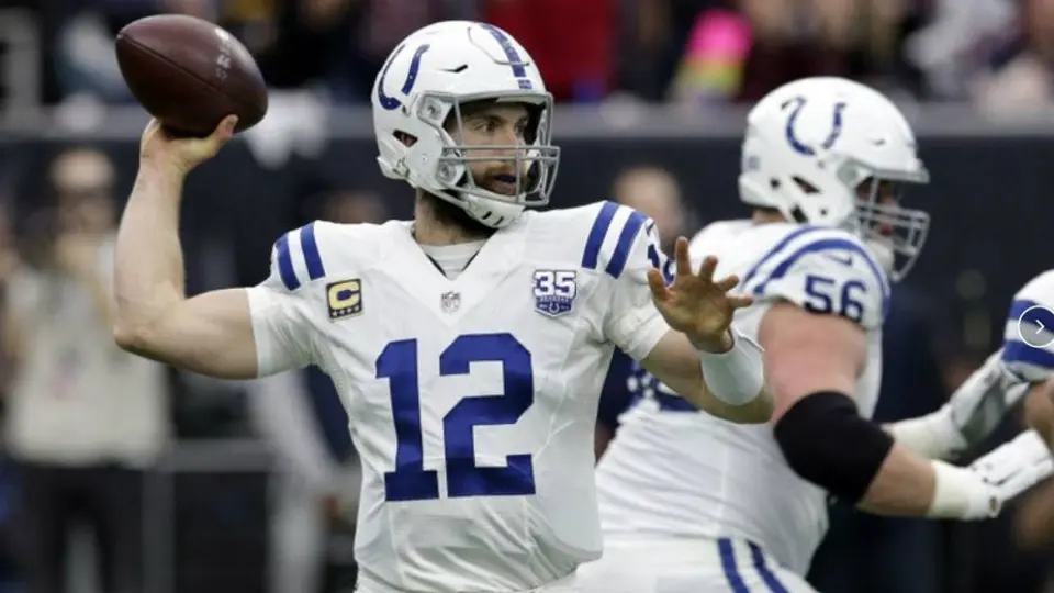 Andrew Luck anunció a los Colts que se retira de la NFL