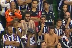 Aficionado crea 'jersey' del Atlético Mineiro con su vello corporal