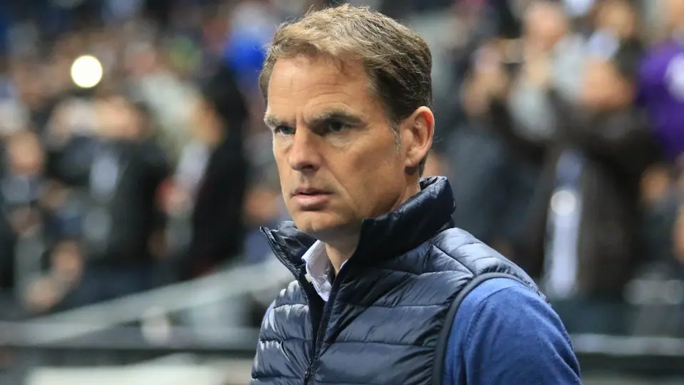 Frank de Boer consideró "ridículo" igualdad salarial entre futbol masculino y femenino