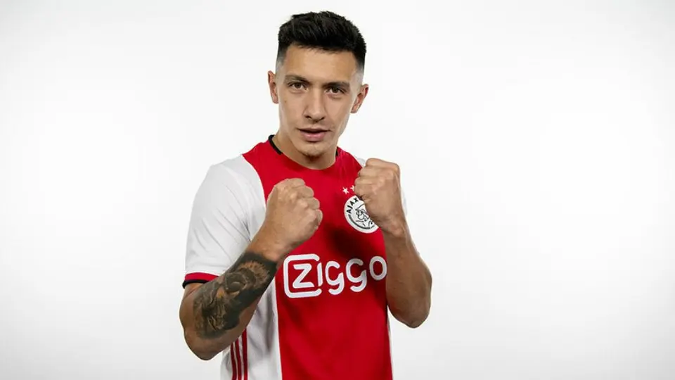 Ajax firma a defensa argentino y complica fichaje de Edson Álvarez