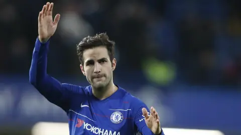 Hazard elogia a Fábregas tras su inminente salida del Chelsea