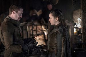 Vaso de café aparece por error en escena de GOT