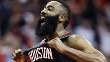 James Harden, multado con 25 mil dólares por criticar a los oficiales