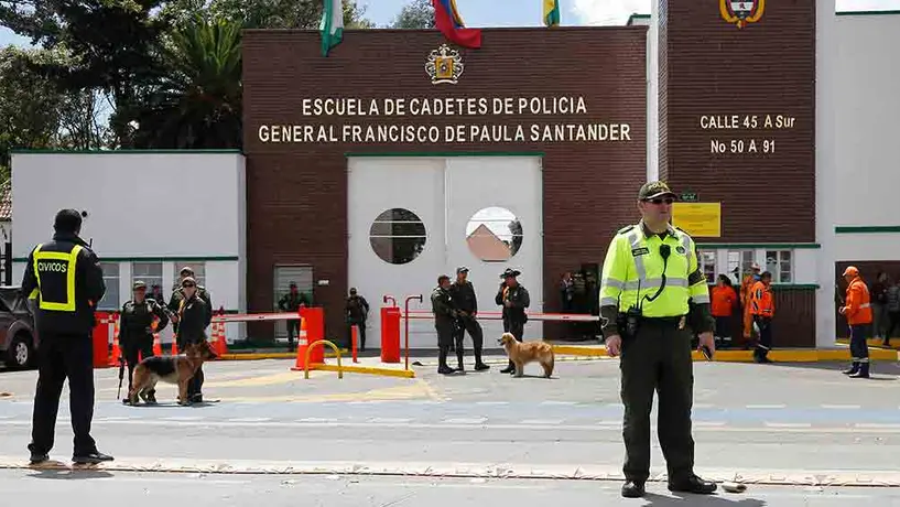 Explosión de coche bomba en Bogotá deja al menos 9 muertos
