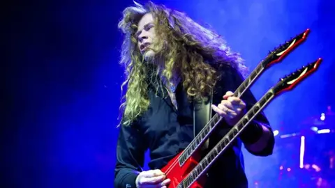 Dave Mustaine, vocalista de Megadeth, confirma que padece cáncer de garganta