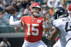 Chiefs derrotó a Jaguars en intenso duelo de lesiones