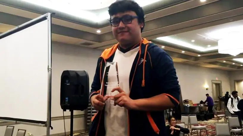 MkLeo se corona en Heart of Battle usando sólo a Wolf