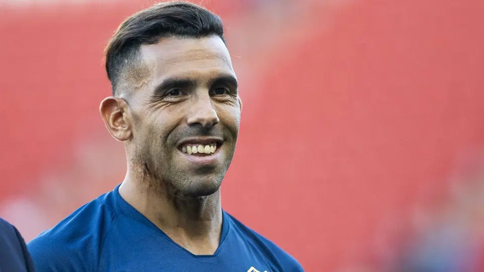 Netflix reveló trailer de la bioserie de Carlos Tévez