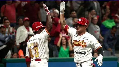 Diablos Rojos del México arranca temporada con victoria ante Tigres