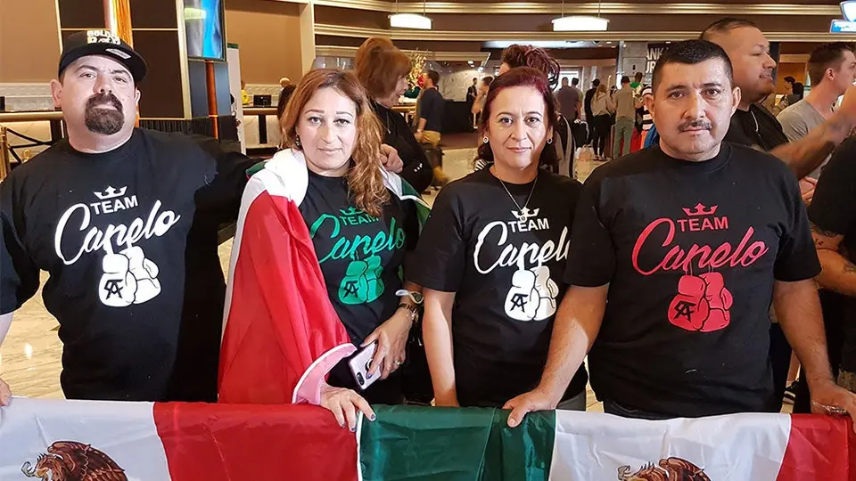 Familia Chávez viaja de Colima a Las Vegas para apoyar a Canelo