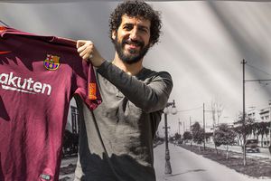 Cantante y poeta español Marwan quiere Final de Champions Madrid vs Barça