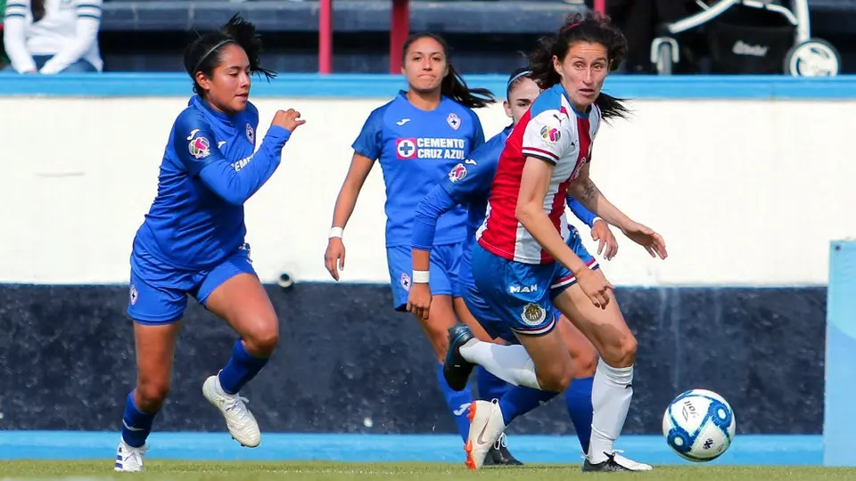 Cruz Azul Femenil rescató agónico empate vs Chivas tras ir abajo por tres goles