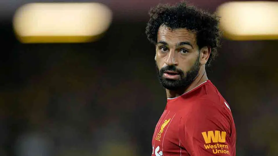 Salah atendió a niño que se estrelló contra un poste por ir tras de él