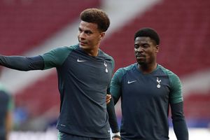 Dele Alli lució pasado de copas durante sus vacaciones en Grecia