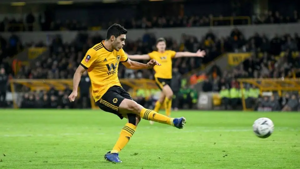 Jiménez se luce y anota con el Wolverhampton en FA Cup