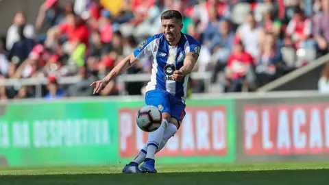 Herrera habría solicitado bono extra para firmar con Lyon