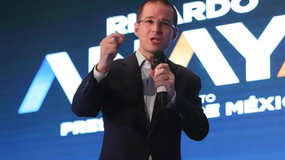 Cierran Facultad de Ciencias Políticas de la UNAM por diplomado de Ricardo Anaya