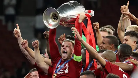 Liverpool se 'desmarca' del Barcelona y es el tercer más ganador en Champions