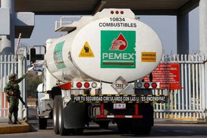 Tres mil 500 pipas con gasolina se dirigen a la CDMX