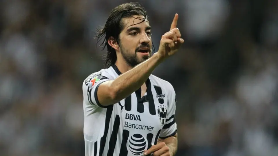Monterrey ofrecería a Pizarro al Mónaco y Niza, afirman en Francia