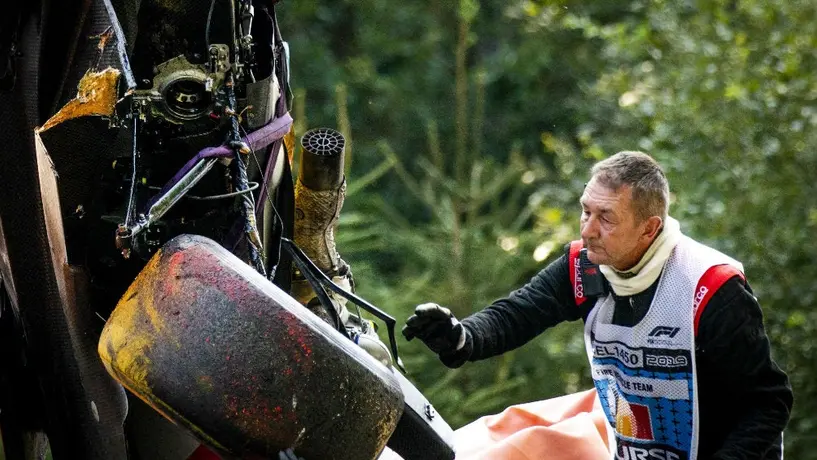 Impresionante accidente provocó la muerte del piloto Anthoine Hubert