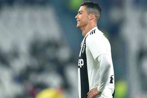 Cristiano Ronaldo recibe críticas tras publicar foto en su avión