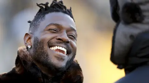 Antonio Brown lanza guiño a los 49ers