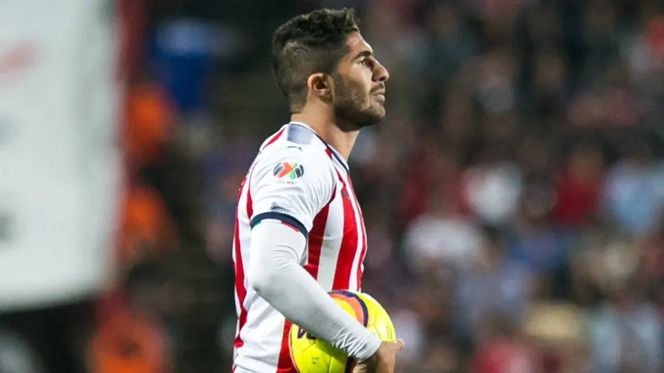 Chivas despide a Jair Pereira tras cinco años en el club